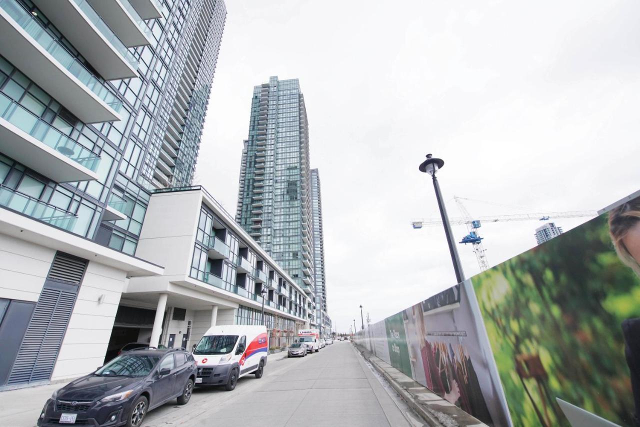 Planurstay- Mississauga Downtown Square One Shopping Centre Exterior photo